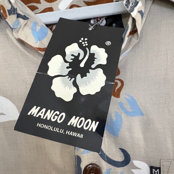 Hawaiian Shirt By Mango Moon Men’s Large Aloha NWT Floral Hibiscus Vacation - Picture 4 of 10